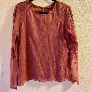 Lace BKE Women’s top